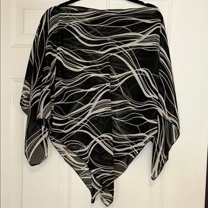 6 Degrees Artsy Sheer Poncho Top Black/Ivory 1 Size Cover Up Abstract Vintage